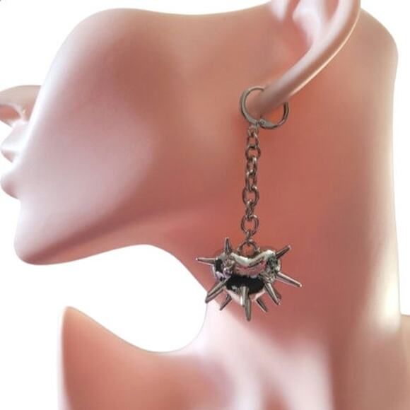 Silver 3D spiked heart gothic  dangle earrings - Picture 2 of 4
